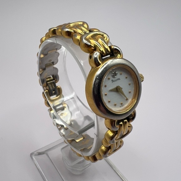 VTG Bulova Women’s Quartz Watch Gold Tone Bracelet Diamond Accent - Picture 2 of 16